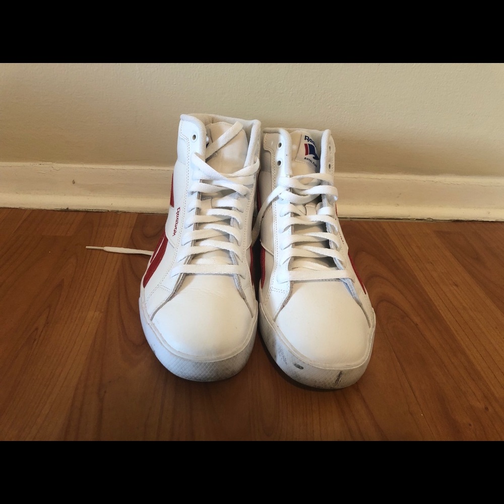 Men’s 10.5 Reebok hi tops